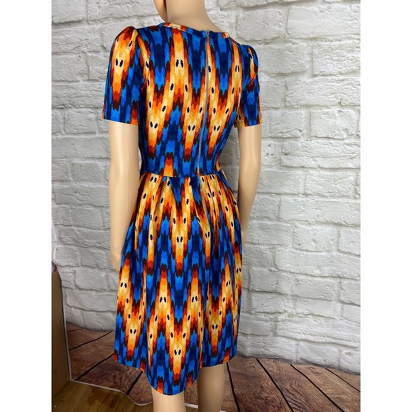 LULAROE Dress Size XSmall Stretchy Dress with Hidden Side Pockets Zipper Flared - Picture 4 of 9